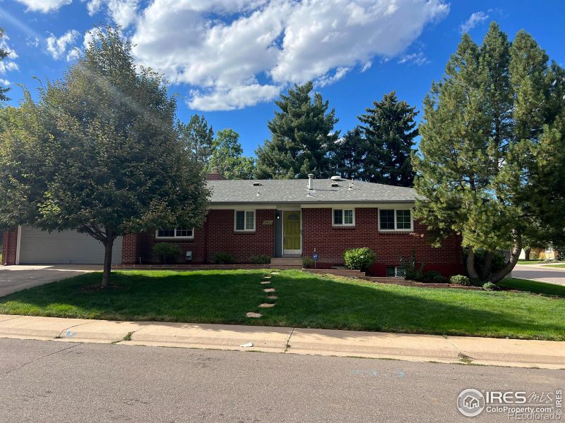 2961 S Magnolia Way, Denver, CO 80224