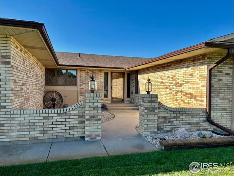 1009 Heather St, Sterling, CO 80751