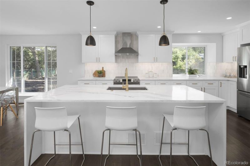 2444 W Costilla Ave, Littleton, CO 80120
