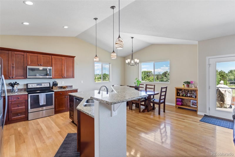 10845 Barclay Ct, Commerce City, CO 80640
