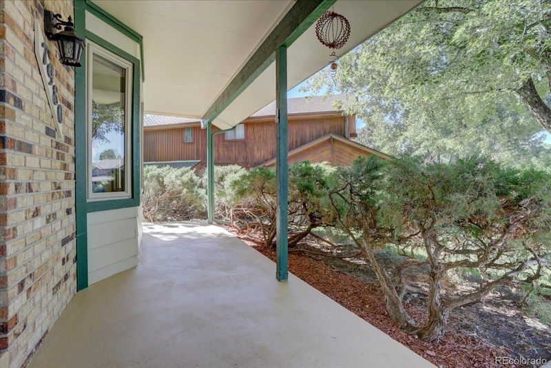 7980 S Harrison Cir, Centennial, CO 80122