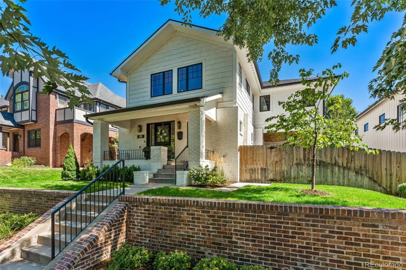 434 S Vine St, Denver, CO 80209
