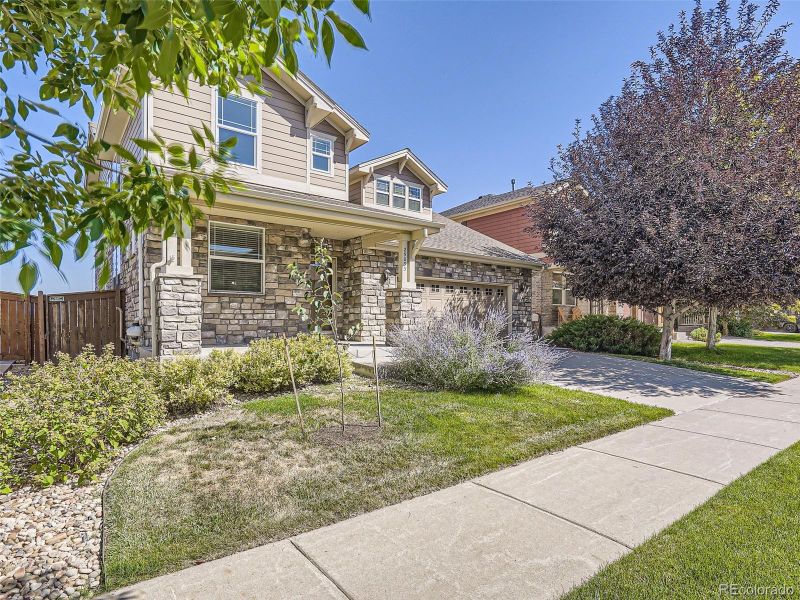 25033 E 5th Ave, Aurora, CO 80018