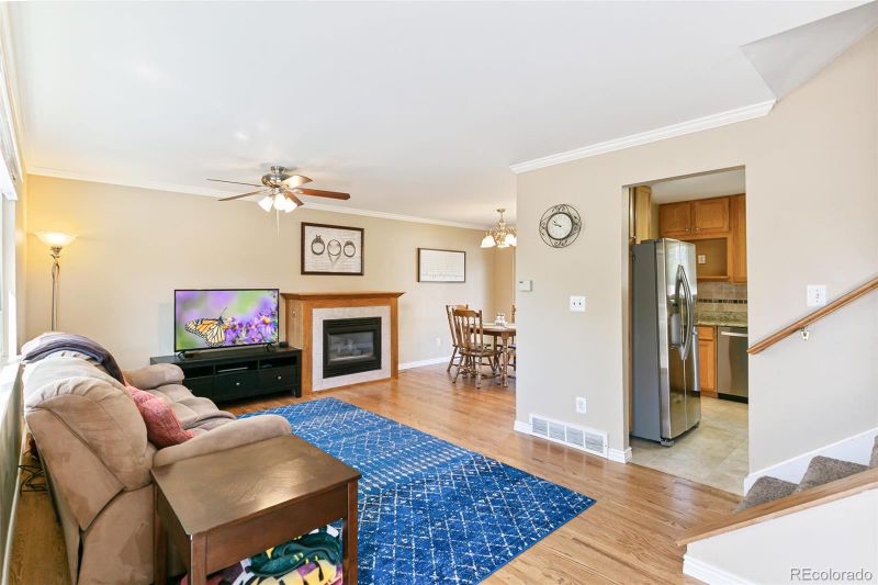 9105 W Maplewood Ave, Littleton, CO 80123