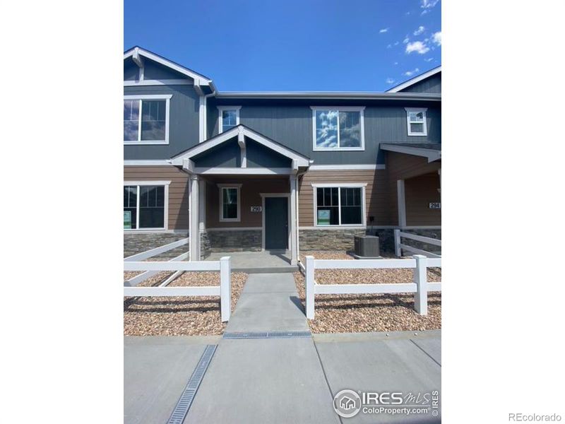 323 Penguin St, Johnstown, CO 80534