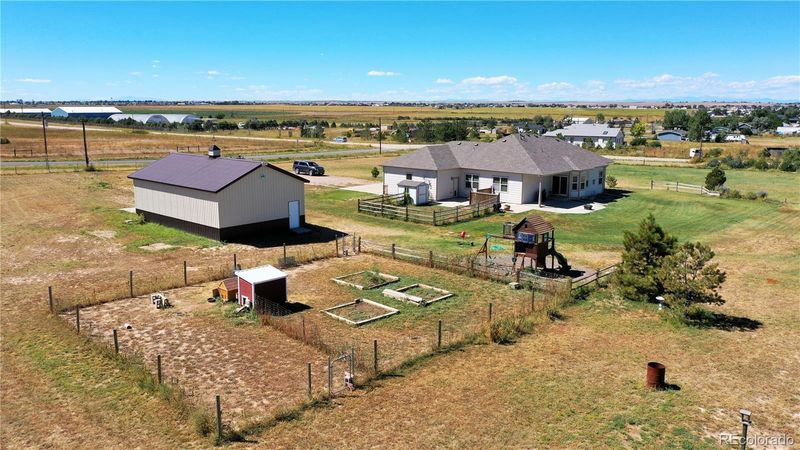 58645 E 40th Dr, Strasburg, CO 80136