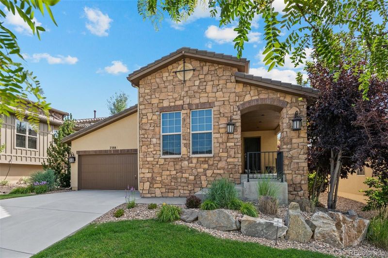 2388 S Juniper Cir, Lakewood, CO 80228