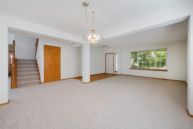 8742 W Ute Dr, Littleton, CO 80128
