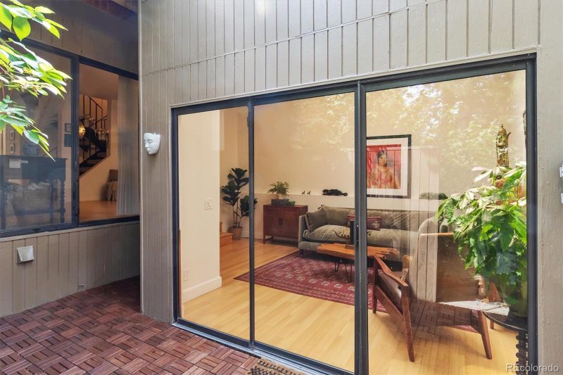 960 N Pennsylvania St #1, Denver, CO 80203