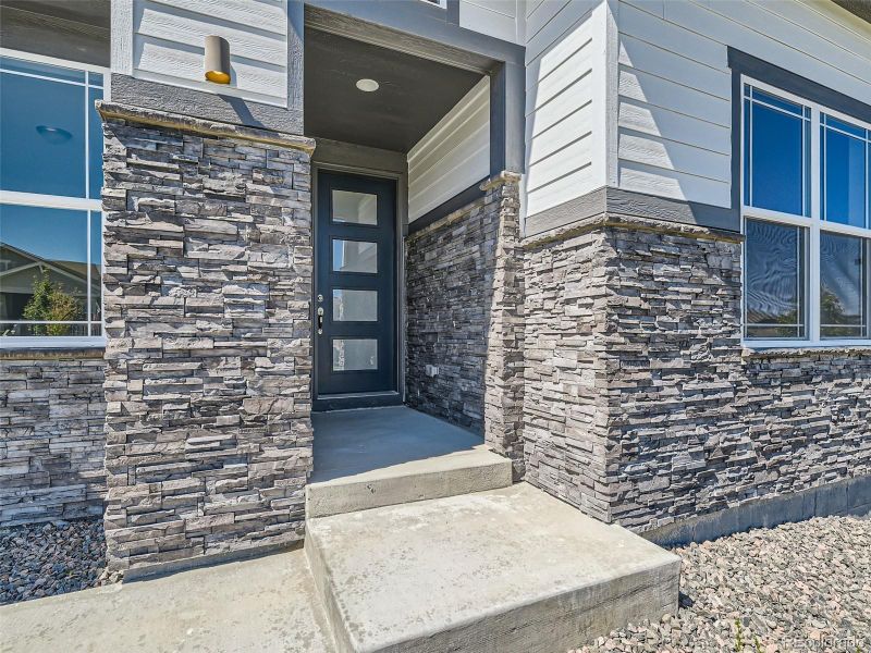 8821 S Sicily Ct, Aurora, CO 80016
