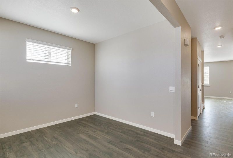 27456 E Byers Pl, Aurora, CO 80018