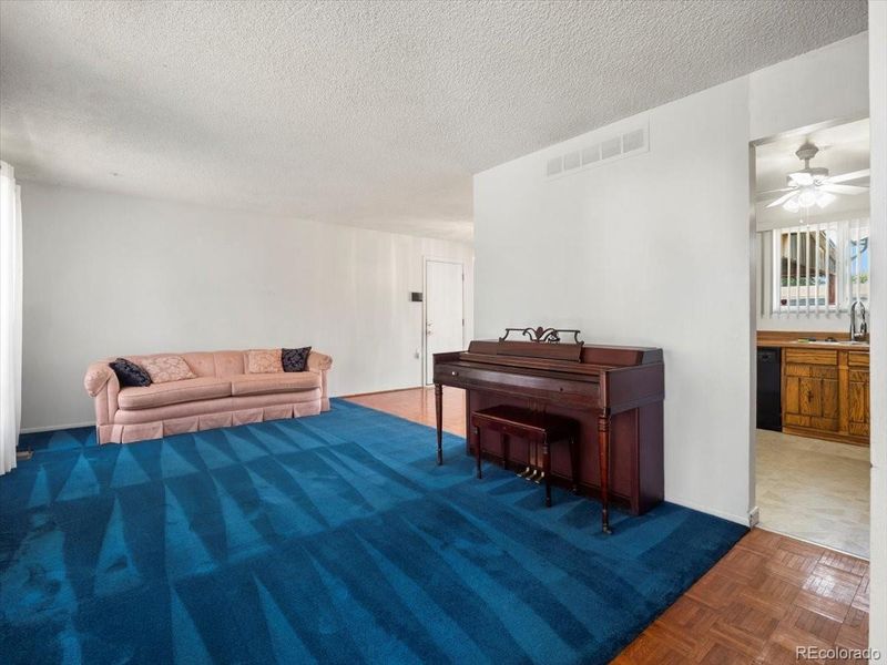 5163 Ursula Way, Denver, CO 80239