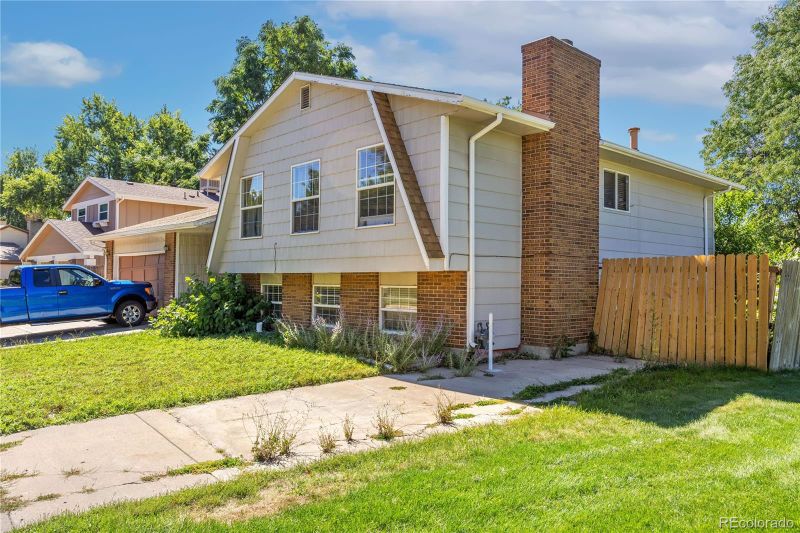 7487 Garland St, Arvada, CO 80005