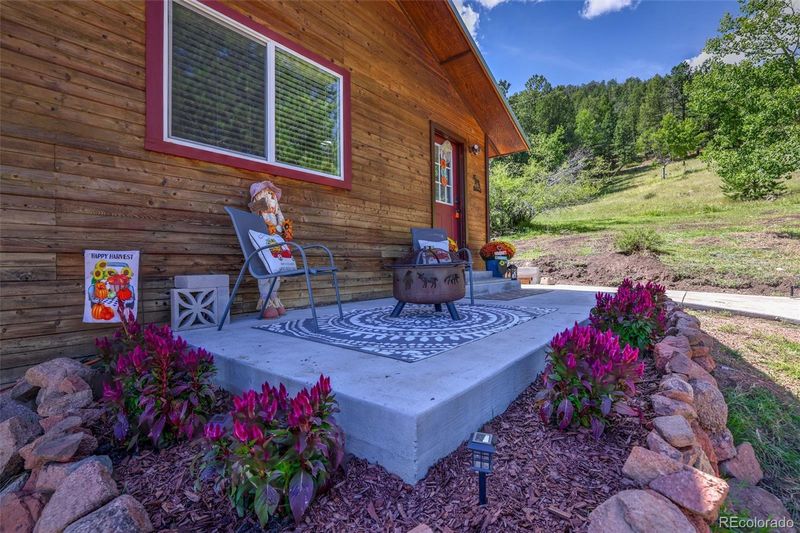 265 Independence Rd, Cripple Creek, CO 80813