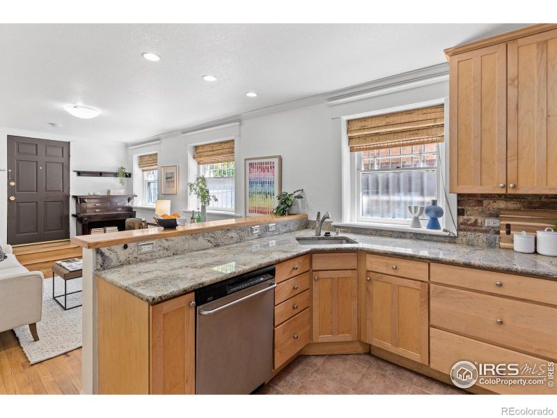 2708 E 14th Ave #F, Denver, CO 80206