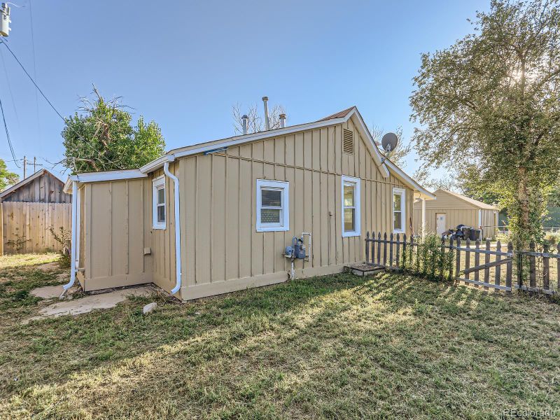 162 S Fetzer St, Byers, CO 80103
