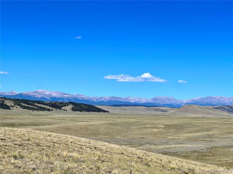 1402 Cimarron Dr, Hartsel, CO 80449