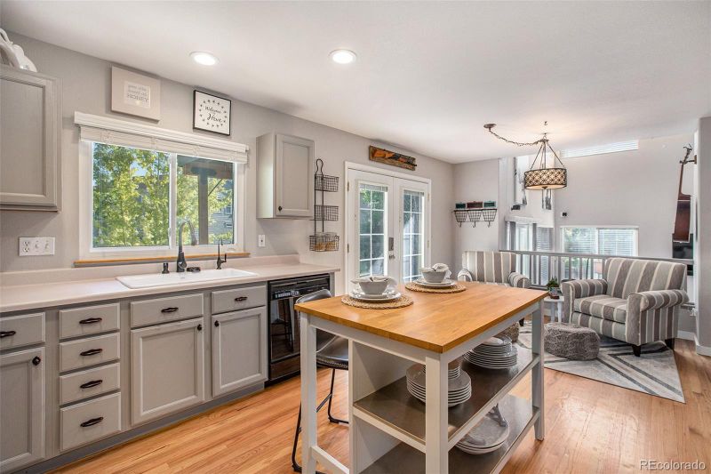 8734 Wildrye Cir, Parker, CO 80134