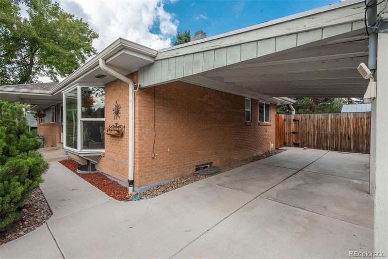 5699 E Greenwood Pl, Denver, CO 80222