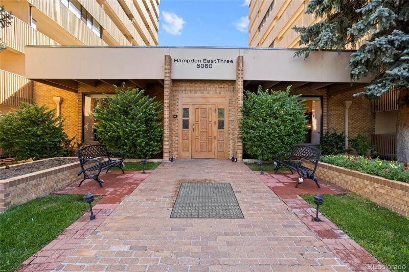 8060 E Girard Ave #211, Denver, CO 80231
