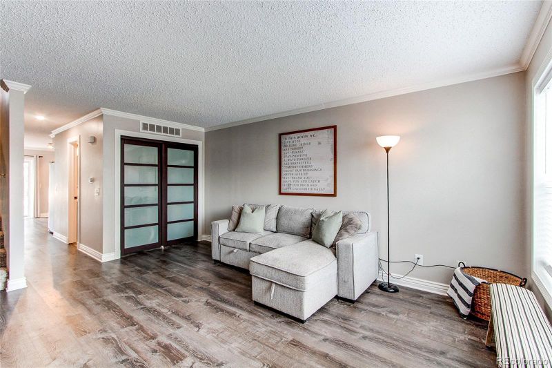 2094 Oakcrest Cir, Castle Rock, CO 80104