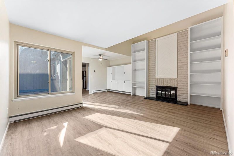 2448 S Victor St #B, Aurora, CO 80014