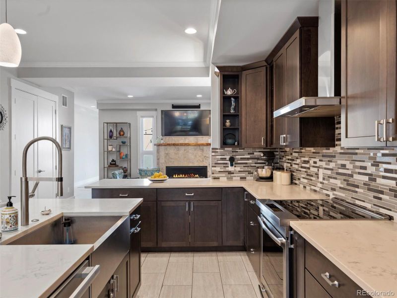 5588 S Sycamore St, Littleton, CO 80120