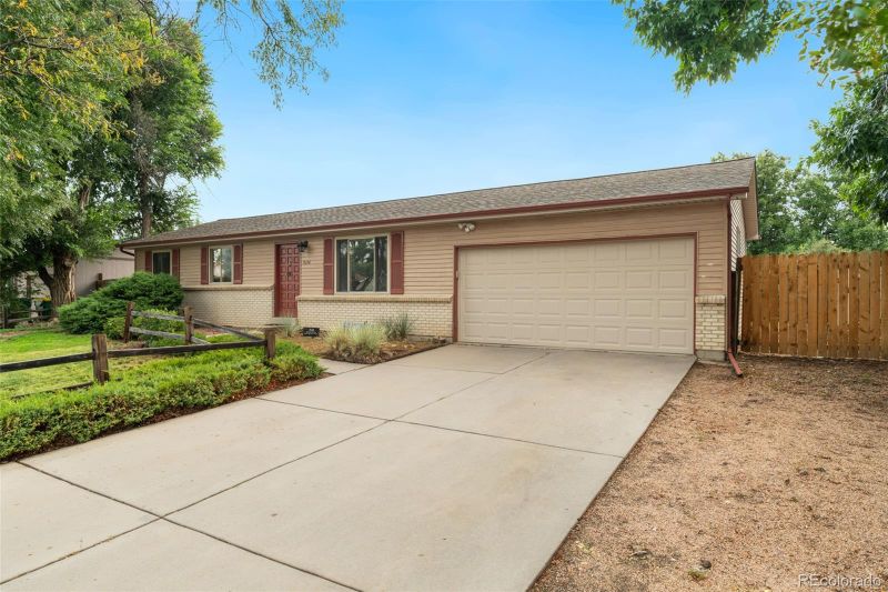 3154 S Helena St, Aurora, CO 80013