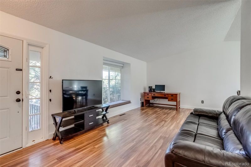 1100 E 9th Ave, Broomfield, CO 80020