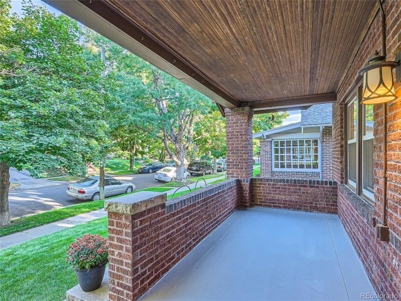 747 S Corona St, Denver, CO 80209