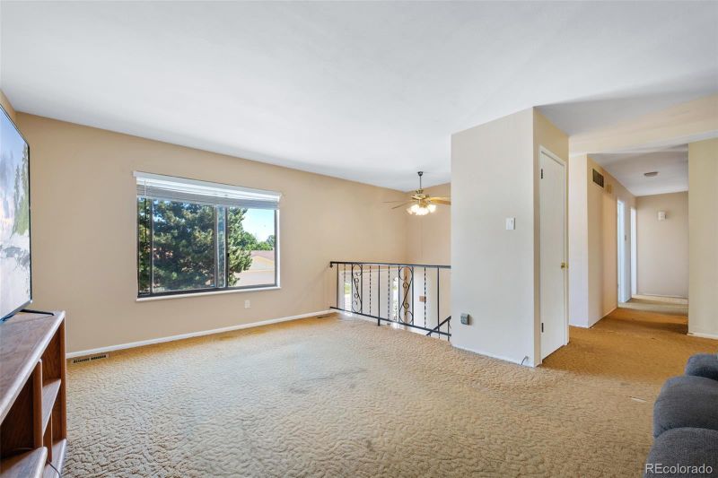 2276 S Beech Way, Lakewood, CO 80228