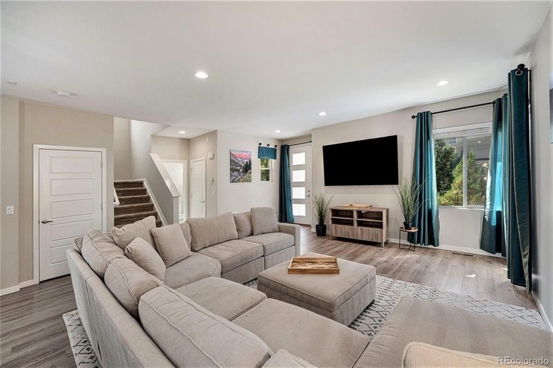9799 Dunning Cir, Highlands Ranch, CO 80126