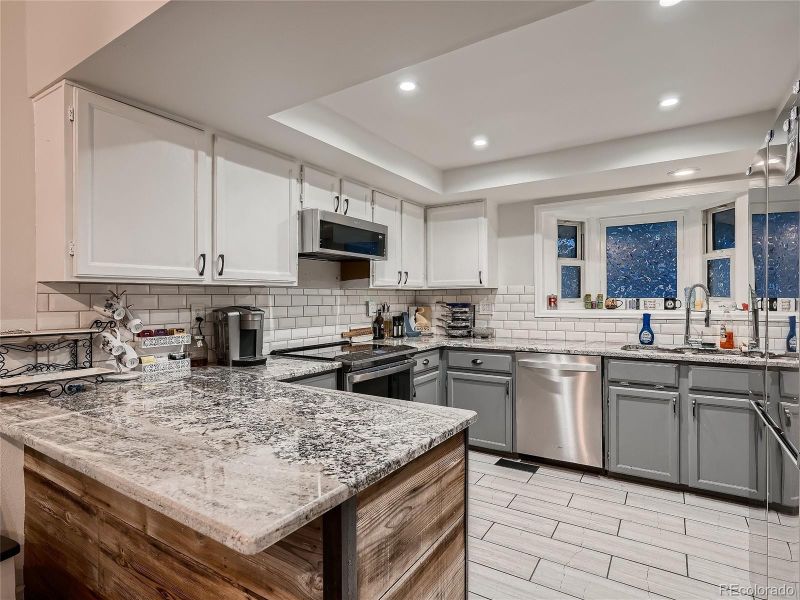 18977 E Montana Pl, Aurora, CO 80017