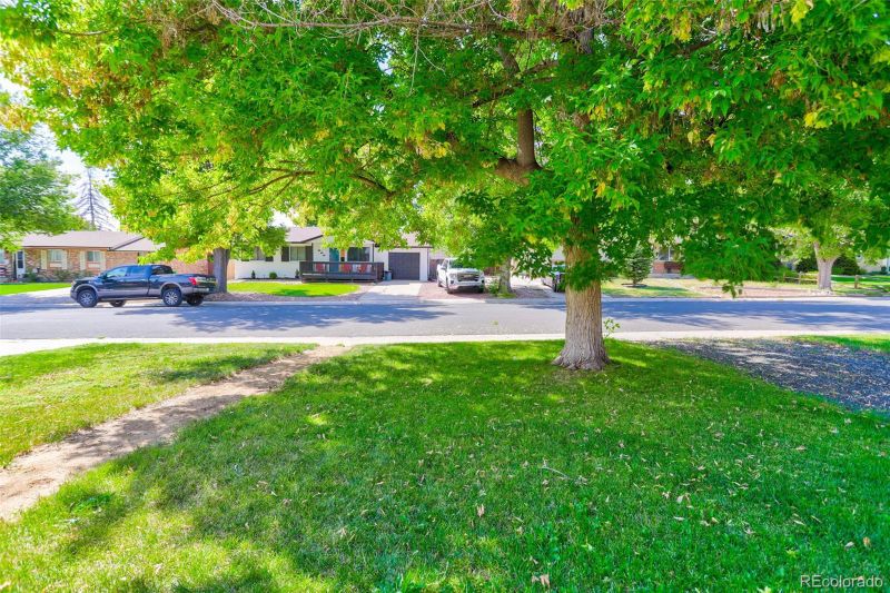 870 S Wheeling St, Aurora, CO 80012