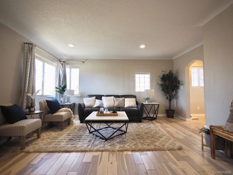 3140 N Steele St, Denver, CO 80205
