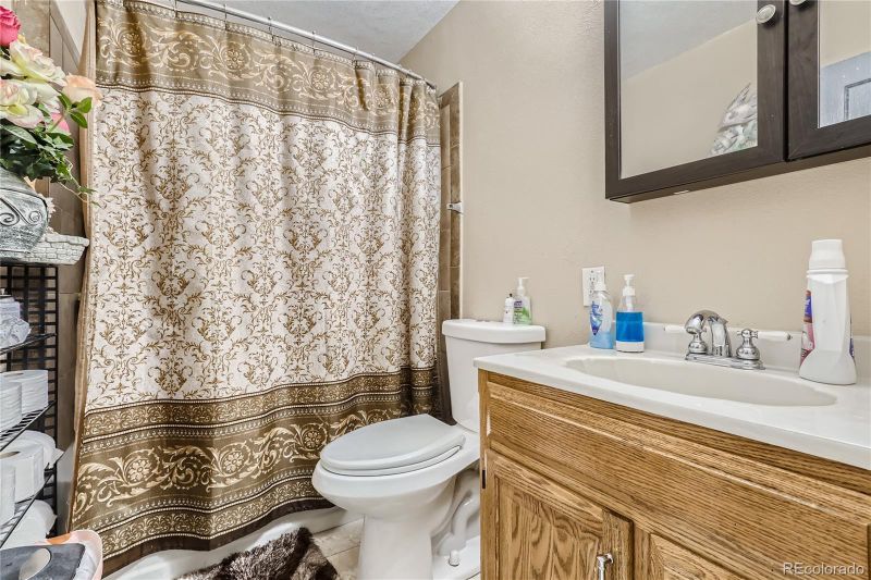 1357 Iola St, Aurora, CO 80010