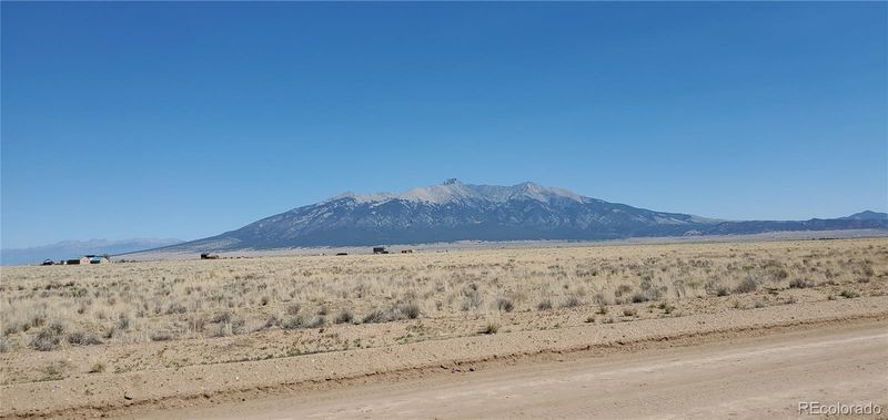 8 Buena Vista St, Blanca, CO 81123
