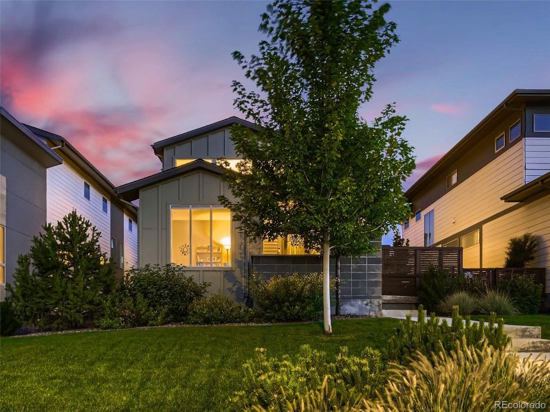 8234 Blue River Ave, Littleton, CO 80125