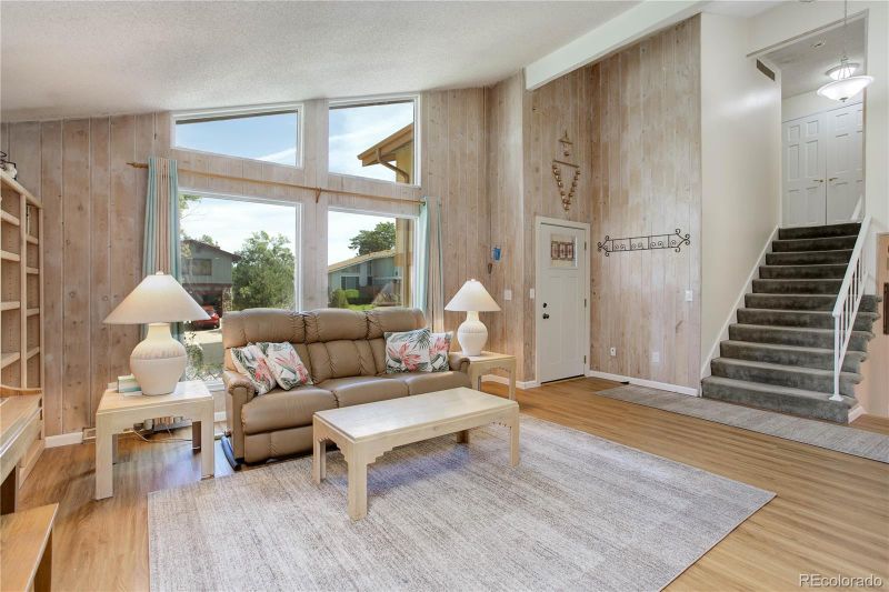 7347 S Ridgeview Dr, Littleton, CO 80120