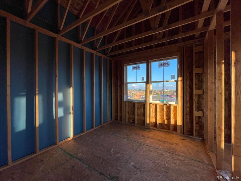 5482 Euclid Dr, Timnath, CO 80547