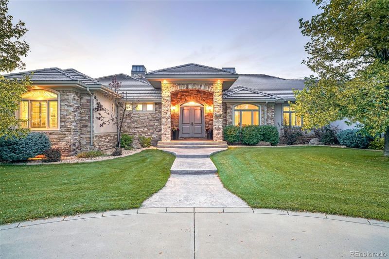 7707 Buffalo Trl, Castle Pines, CO 80108
