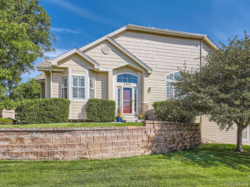 8884 W Phillips Dr, Littleton, CO 80128