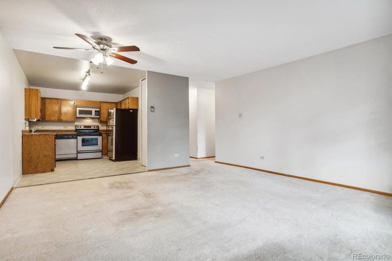 610 S Clinton St #12A, Denver, CO 80247