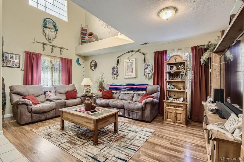 18562 E Harvard Dr, Aurora, CO 80013