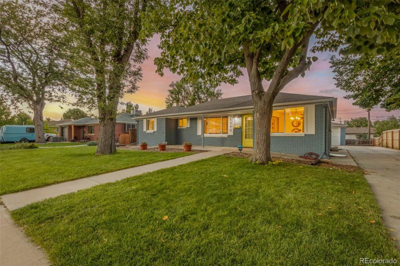 5390 Iris St, Arvada, CO 80002