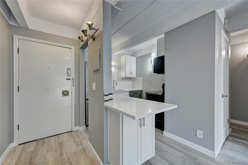1265 Race St #403, Denver, CO 80206