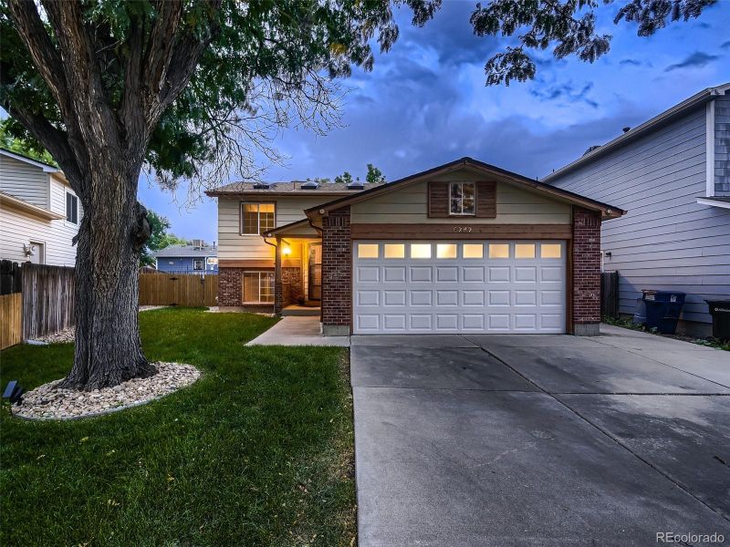 6282 Xavier St, Arvada, CO 80003