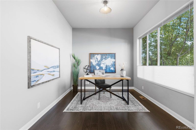 6736 Avrum Dr, Denver, CO 80221