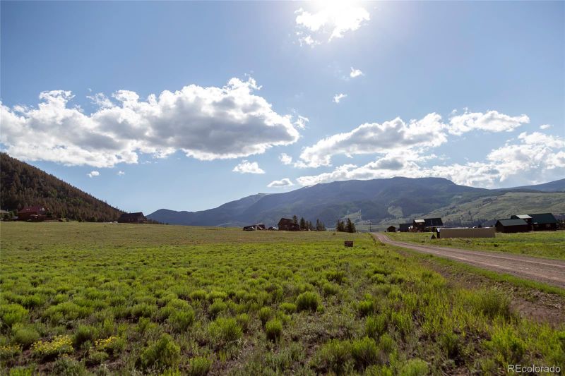 364 Diamond Rd, Creede, CO 81130
