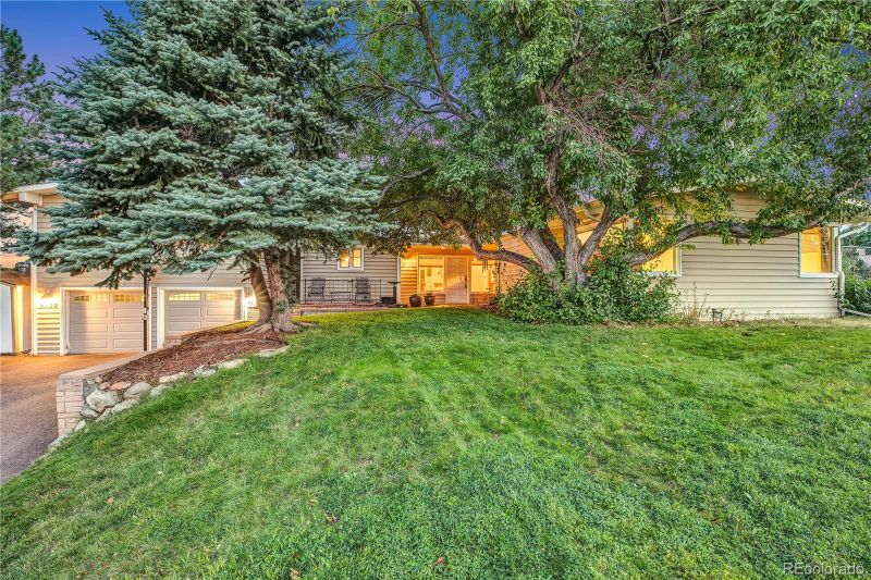 8230 W 67th Ave, Arvada, CO 80004